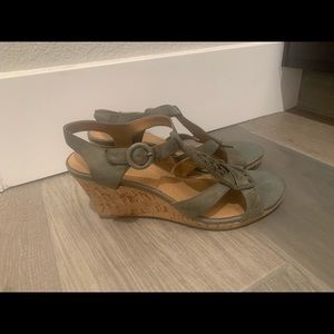 Clark’s womens sandals size 7